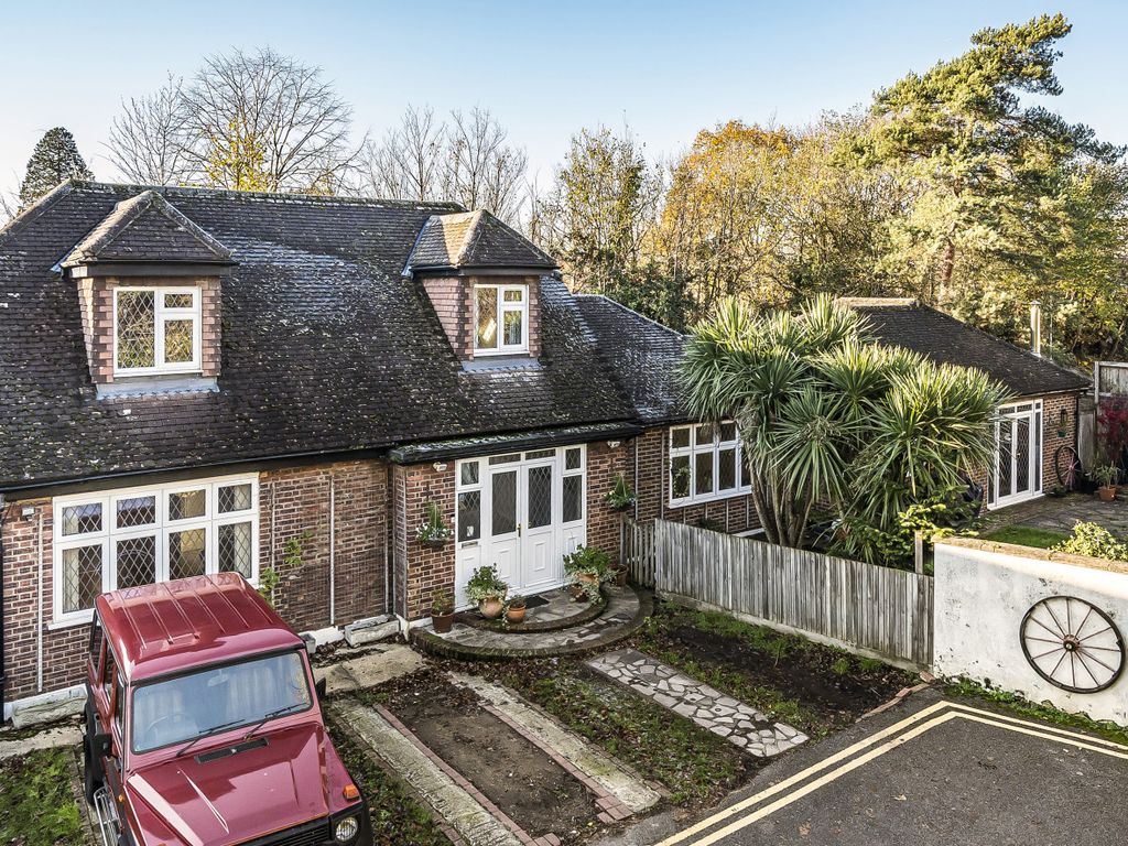 5 bed bungalow for sale in Harlington Road, Hillingdon, Middlesex UB8