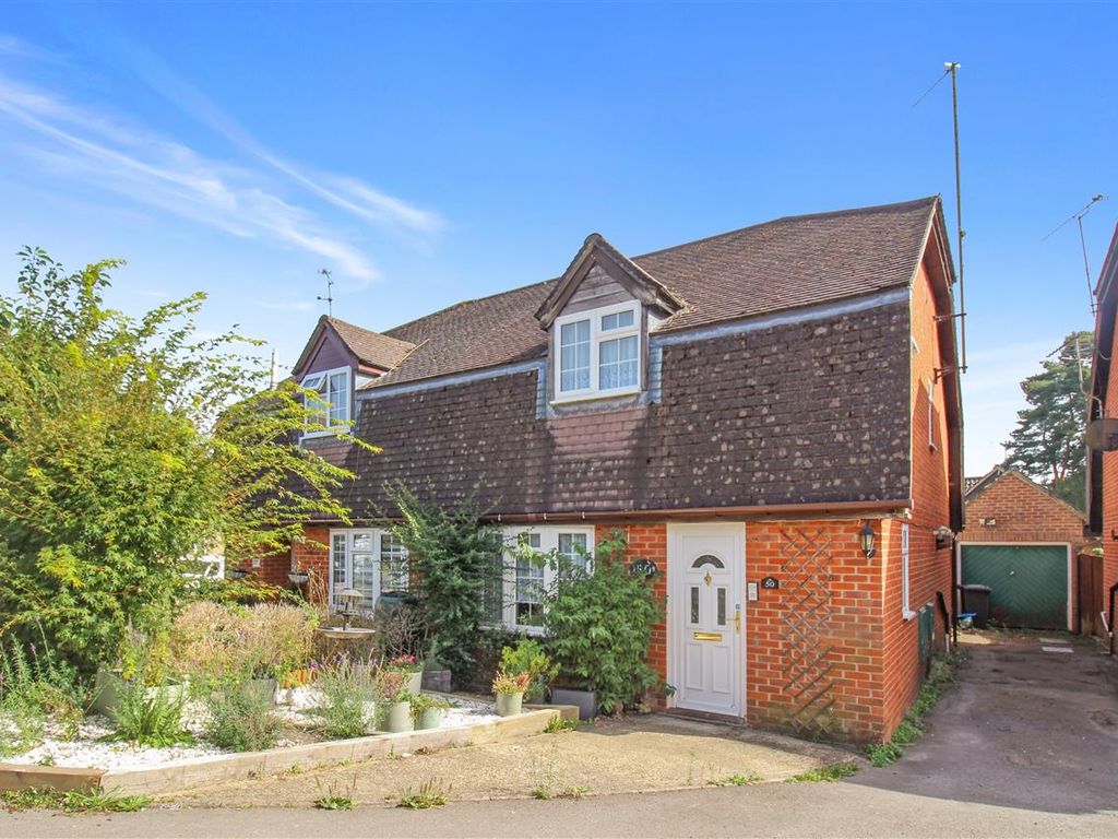 3 bed semidetached house for sale in St. Andrews Road, Whitehill