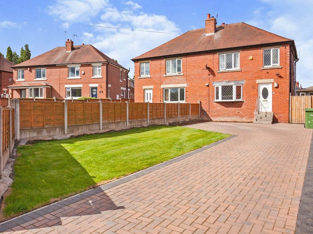 3 bed semidetached house for sale in Philip Garth, Outwood, Wakefield