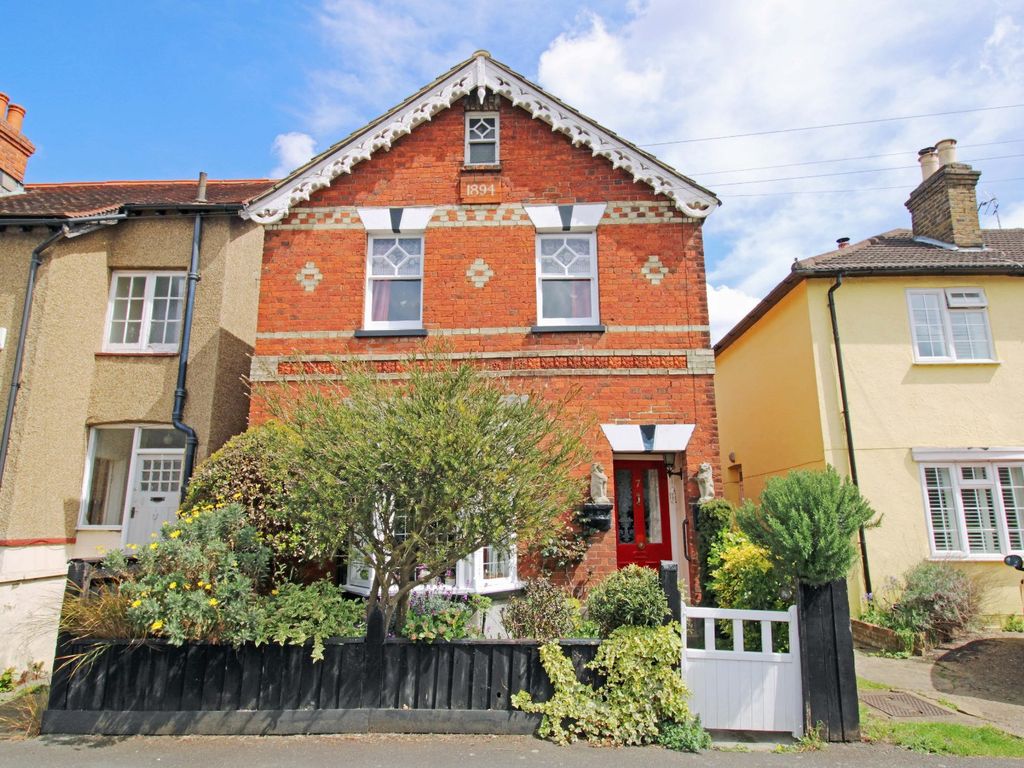 3 bed detached house for sale in Grove Road, Chertsey, Surrey KT16 Zoopla