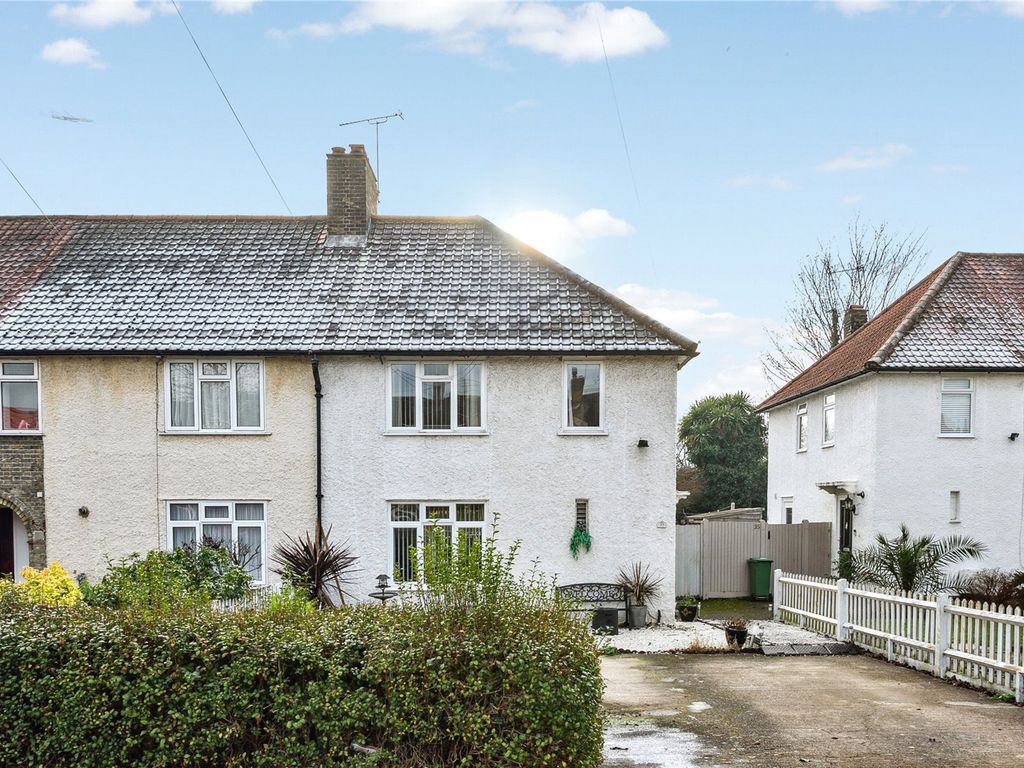 3 bed end terrace house for sale in Barnes Avenue, Barnes, London SW13