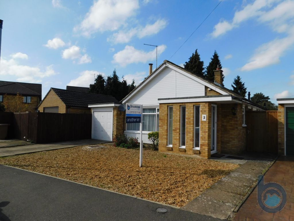 3 bed bungalow to rent in Portman Close, Netherton, Peterborough PE3, £