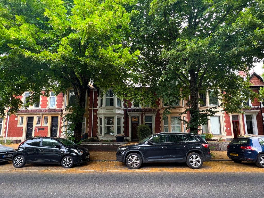 6 bed terraced house for sale in Albany Road, Roath, Cardiff CF24 Zoopla
