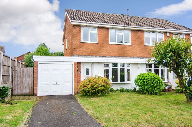 3 bed semidetached house for sale in Bond Way, Hednesford, Cannock