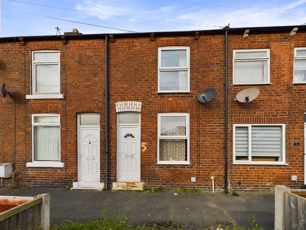 2 Bed Terraced House For Sale In Victor Street Castleford Wf10 £