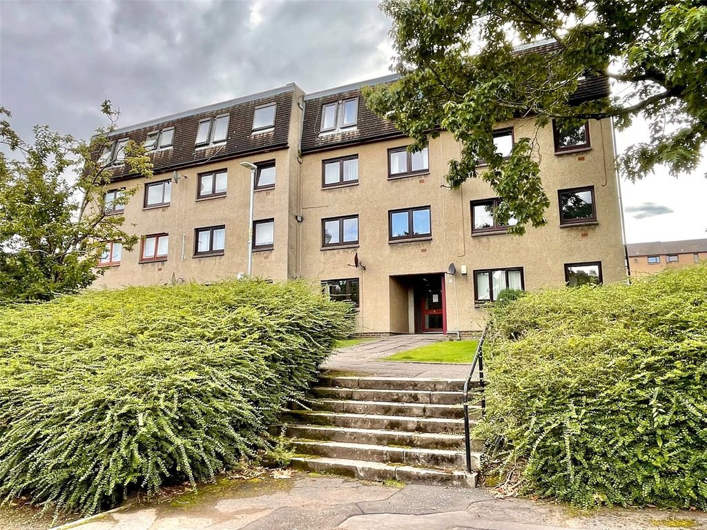 3 bed flat for sale in Fortingall Avenue, Kelvindale, Glasgow G12, £