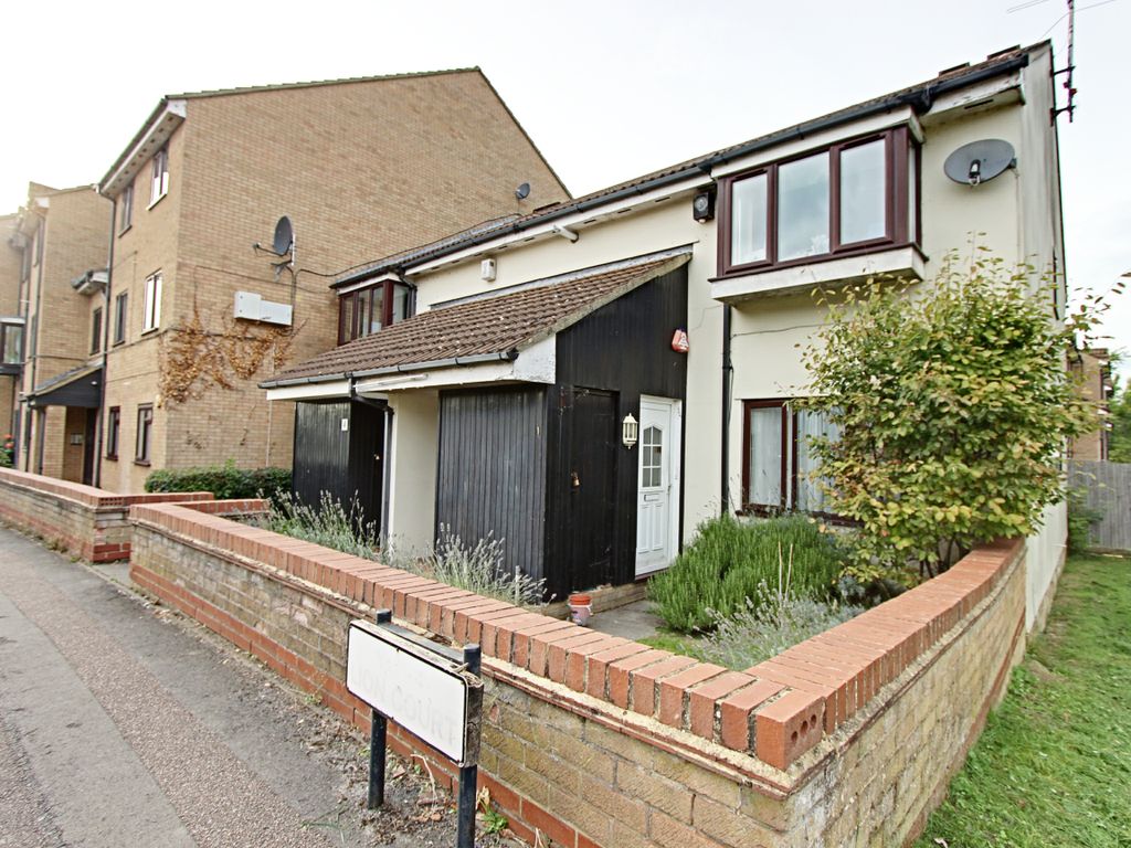 2 bed flat for sale in Studio Way, Borehamwood WD6 Zoopla