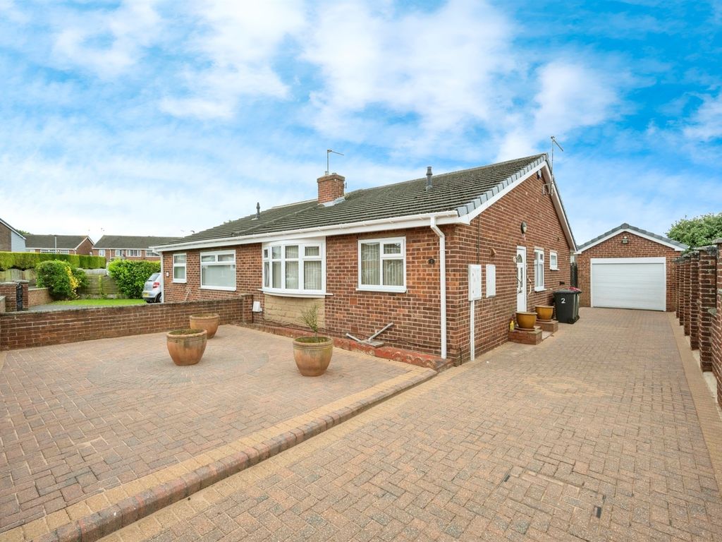 2 bed semidetached bungalow for sale in Packwood Close, Maltby