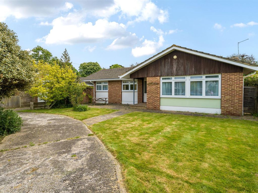 3 bed detached bungalow for sale in Barrack Lane, Aldwick, Bognor Regis