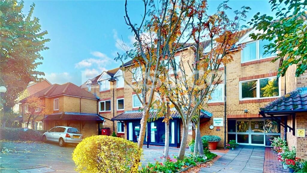 1 bed flat to rent in Wembley Park Drive, Wembley HA9, £1,300 pcm Zoopla