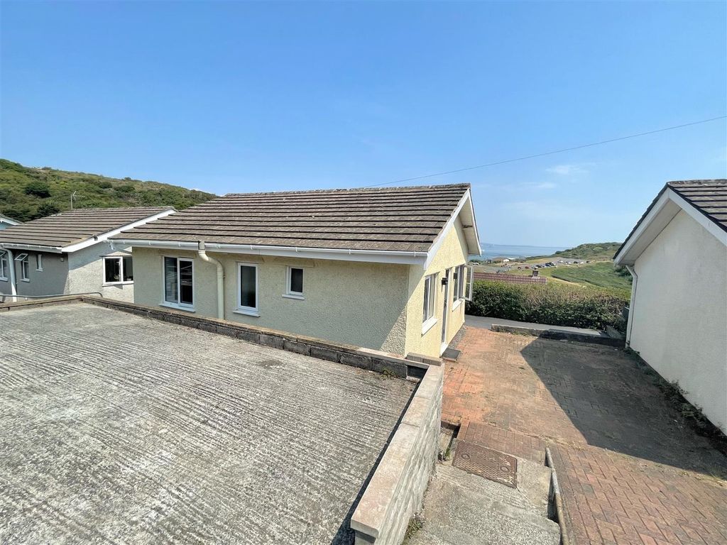 2 bed detached bungalow for sale in Limeslade Drive, Mumbles, Swansea