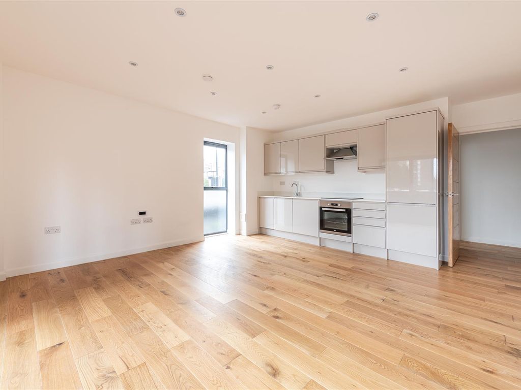 Clova Road, London E7  