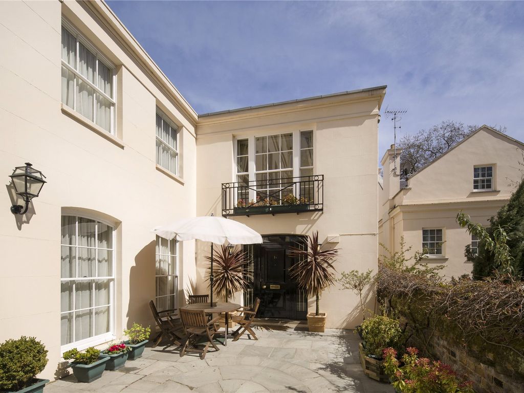 Gloucester Gate, London NW1  