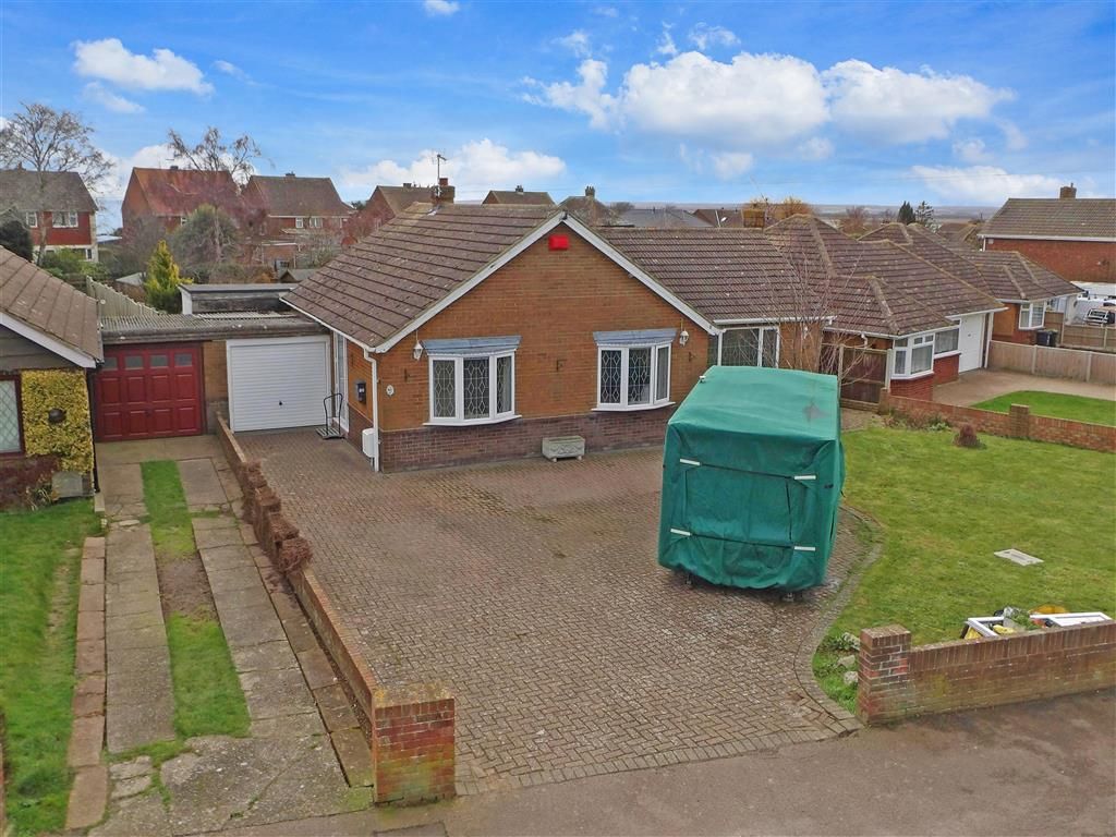 3 bed detached bungalow for sale in Cliffsend Road, Cliffsend, Ramsgate