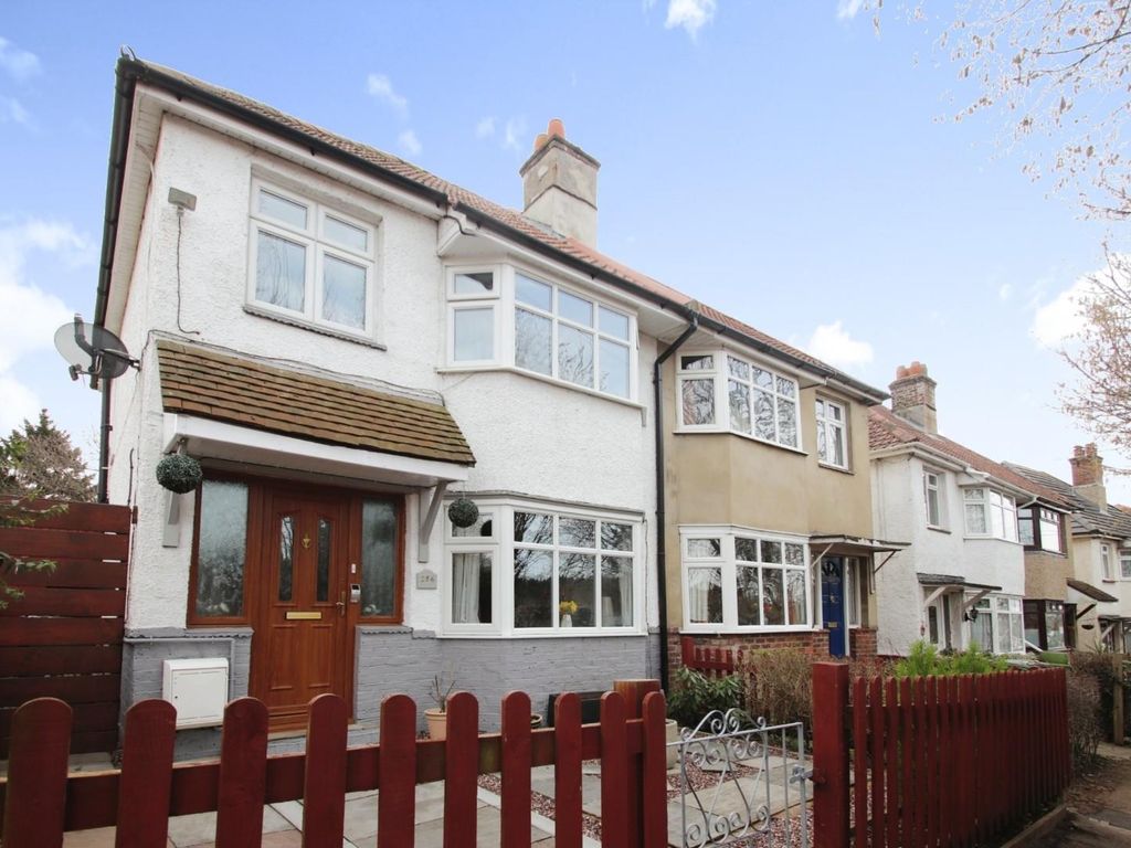 3 bed semidetached house for sale in Fair Oak Road, Eastleigh SO50 Zoopla