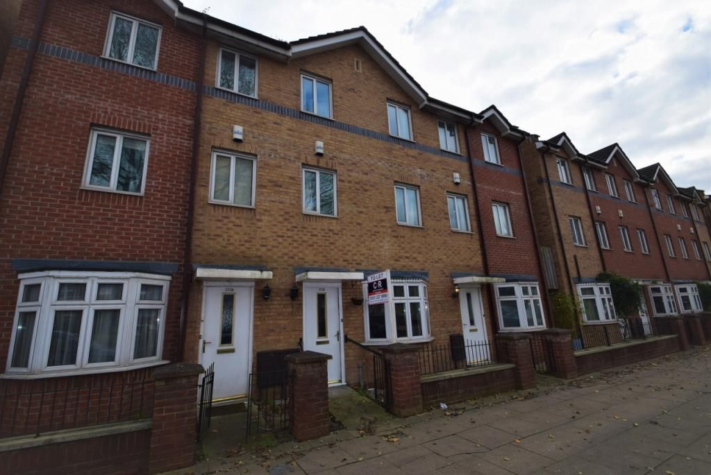 4 bed terraced house to rent in 373 Stretford Road, Hulme, Manchester