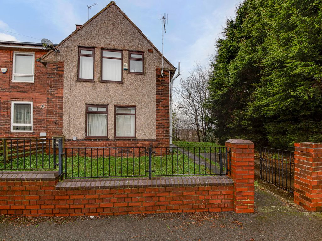 2 bed semidetached house for sale in The Oval, Sheffield S5, £80,000