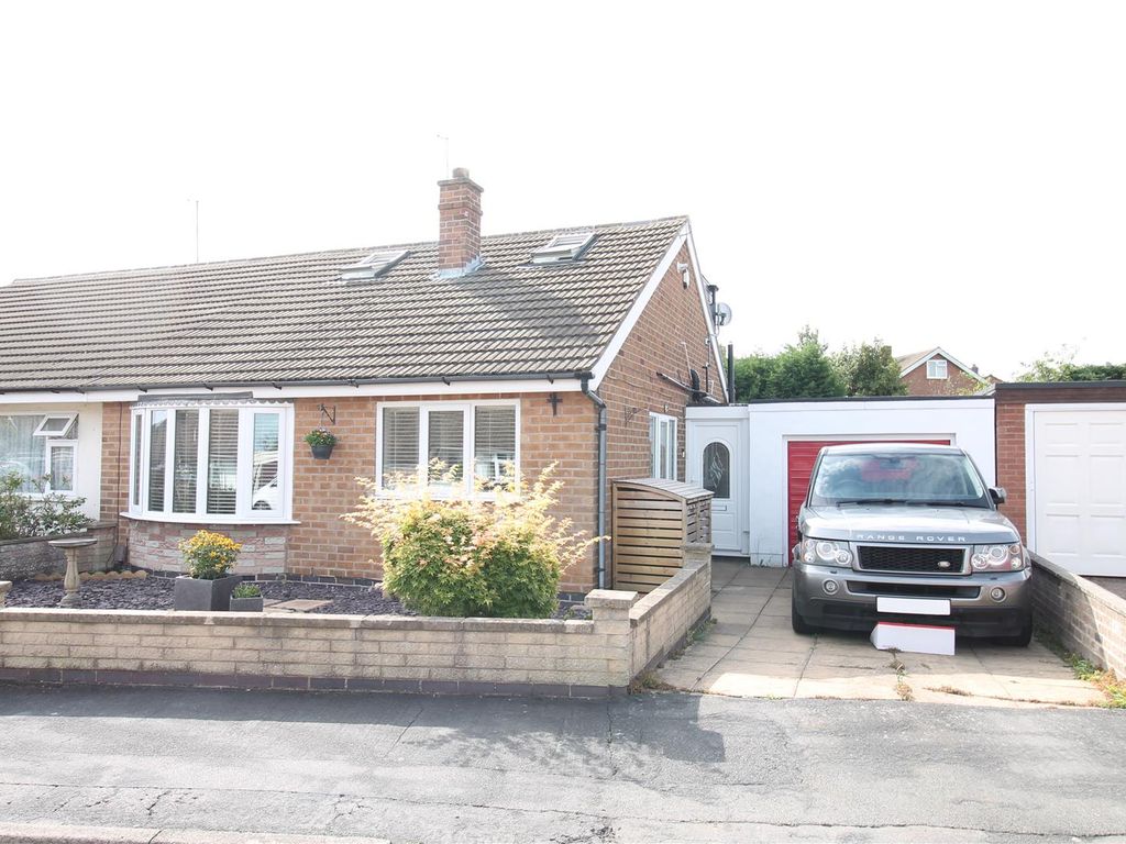 3 bed semidetached bungalow for sale in Allington Drive, Birstall