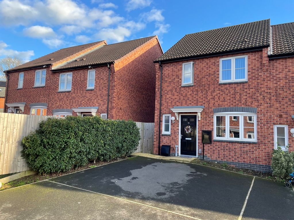 3 bed end terrace house for sale in Mount View Road, Scraptoft