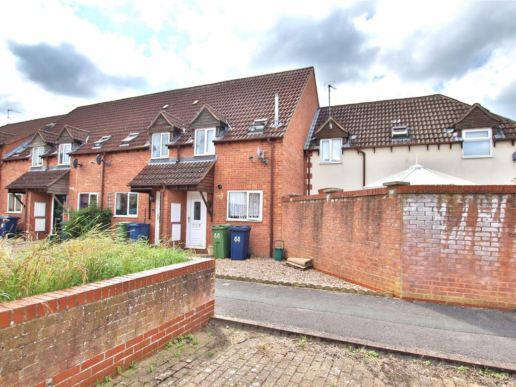 2 bed terraced house for sale in Hawthorn Way, Northway, Tewkesbury