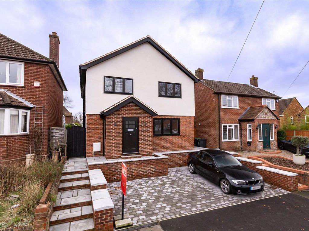 4 bed detached house for sale in Charles Street, Epping CM16, £850,000
