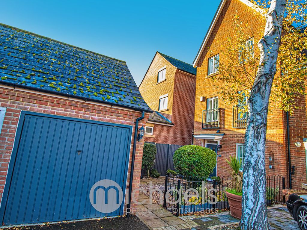 Windsor Close Witham CM8  