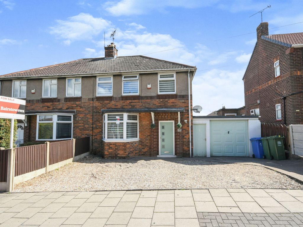 3 bed semidetached house for sale in Lime Tree Avenue, Mansfield
