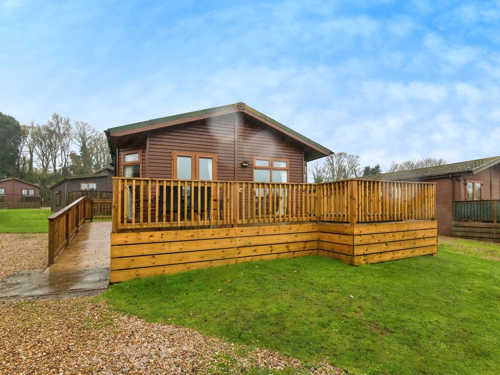 3 bed bungalow for sale in Warren Road, Hazelwood Park, Dawlish Warren