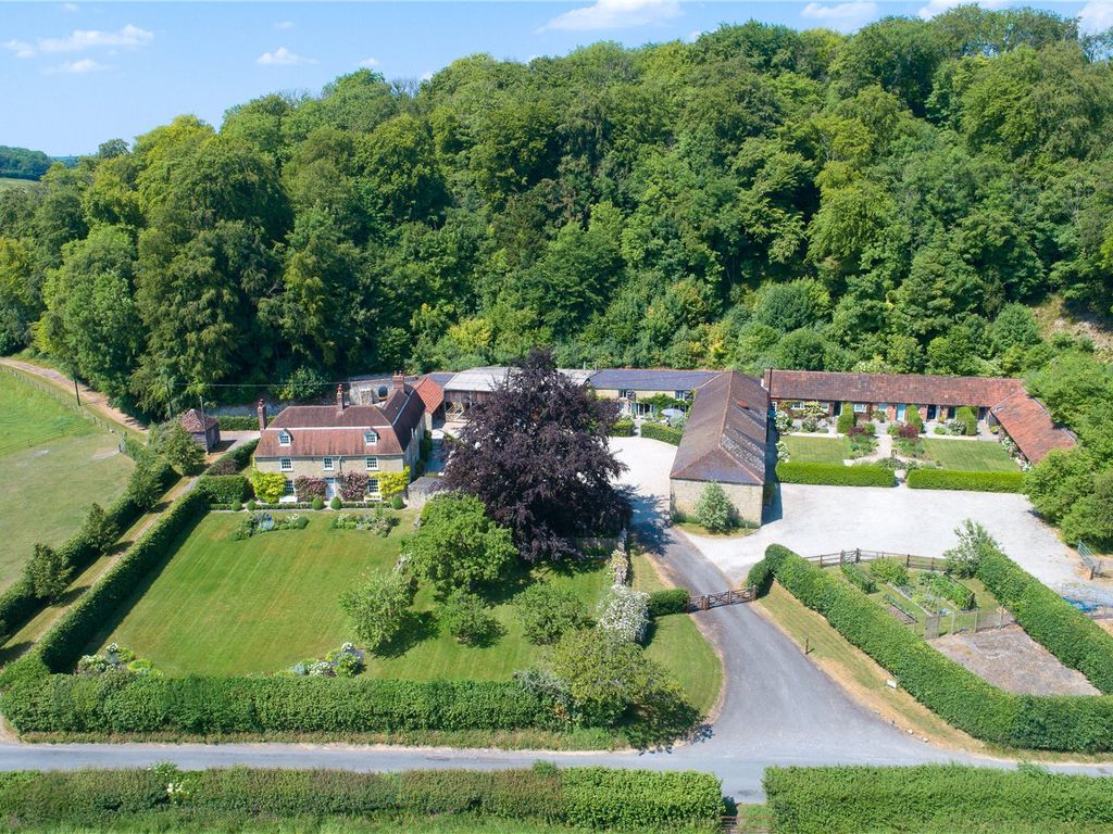 5 bed detached house for sale in East Knoyle, Salisbury, Wiltshire SP3