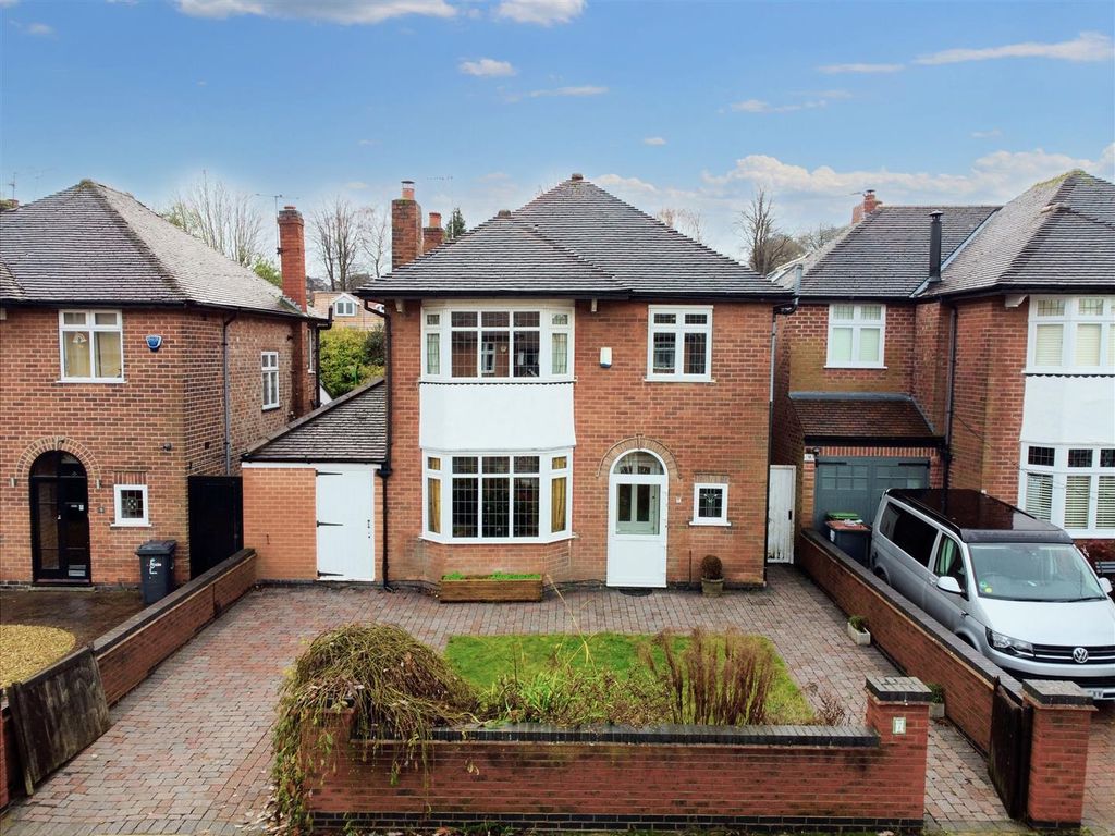 5 bed property for sale in Grasmere Road, Beeston, Nottingham NG9, £
