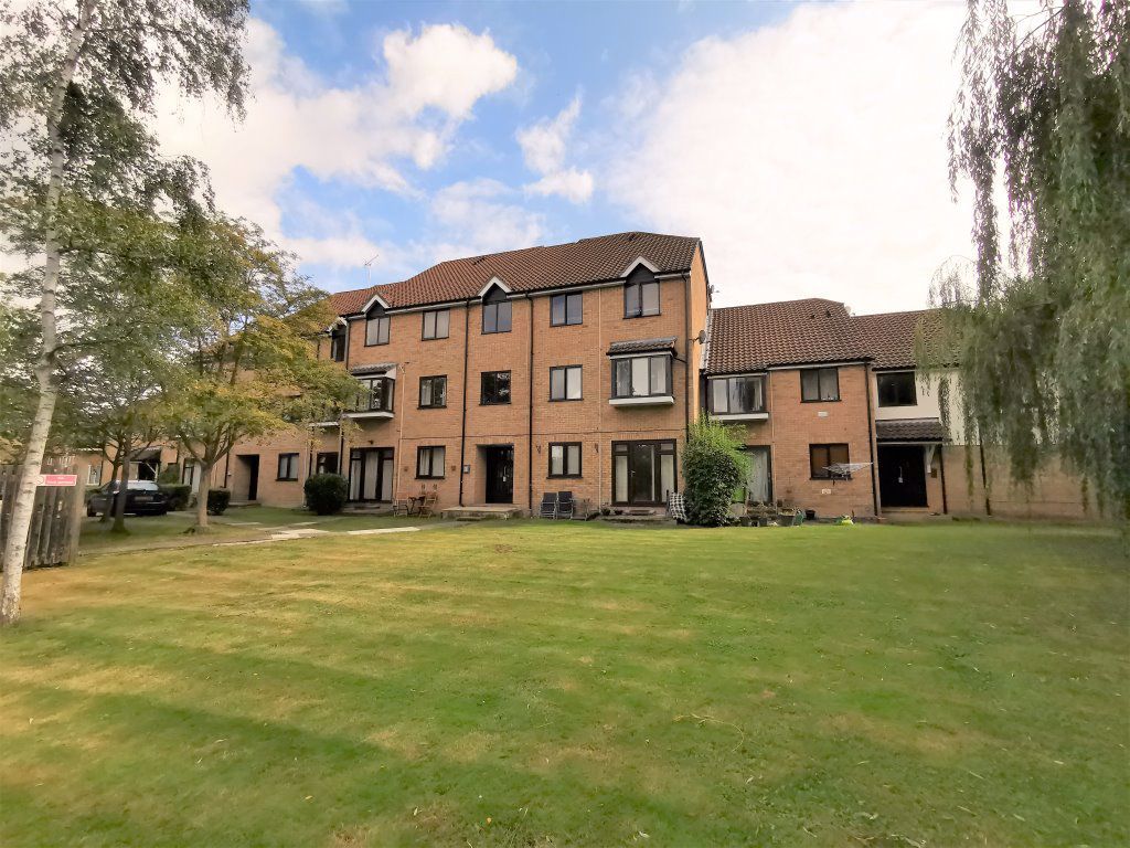 1 bed property to rent in The Meadows, Sawbridgeworth, Hertfordshire