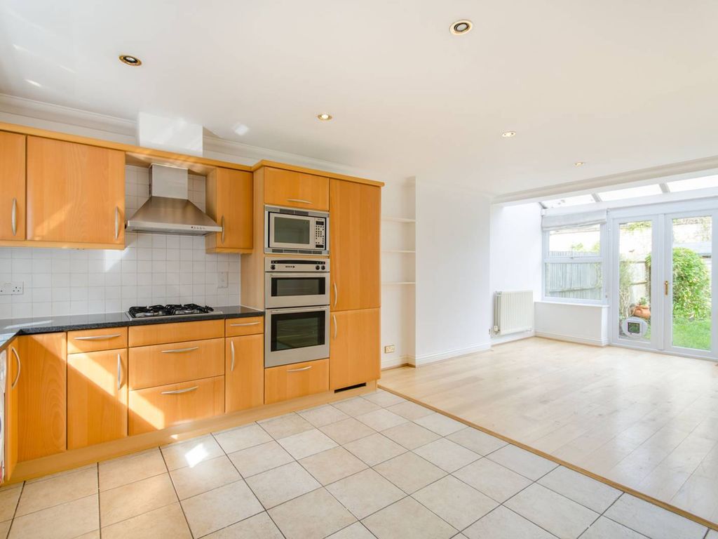 4 bed terraced house to rent in Belmont Mews, Wimbledon Common, London