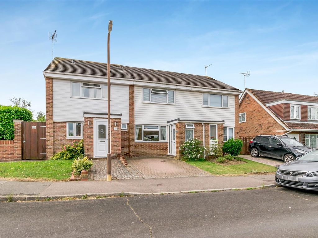 2 bed terraced house for sale in Reeves Close, Staplehurst, Tonbridge TN12 Zoopla