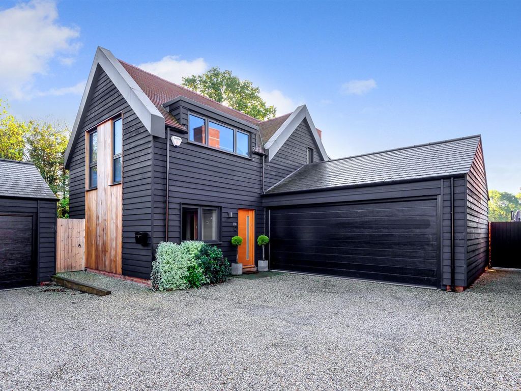 4 bed detached house for sale in Roman Road, Shenfield, Brentwood CM15