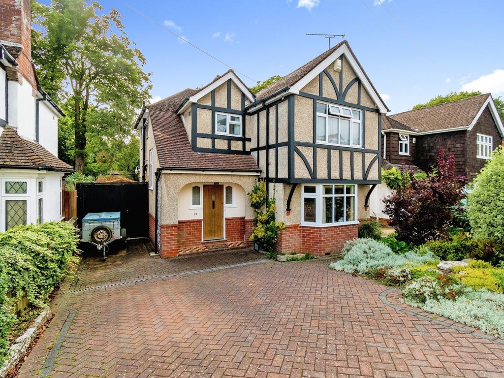 3 bed detached house for sale in Elmsleigh Gardens, Southampton SO16, £