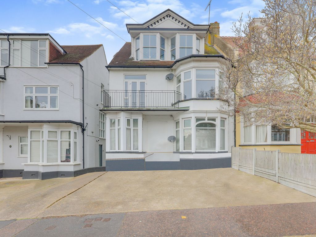 1 bed flat for sale in Palmerston Road, WestcliffOnSea SS0 Zoopla