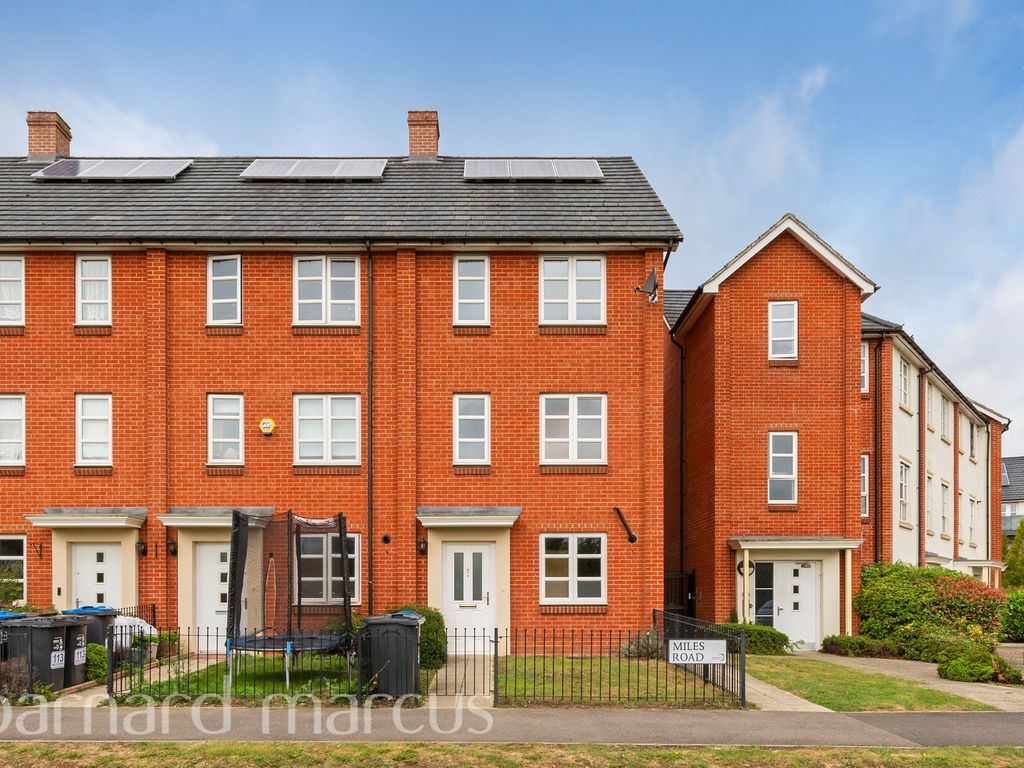 4 bed property to rent in Miles Road, Mitcham CR4, £2,500 pcm Zoopla