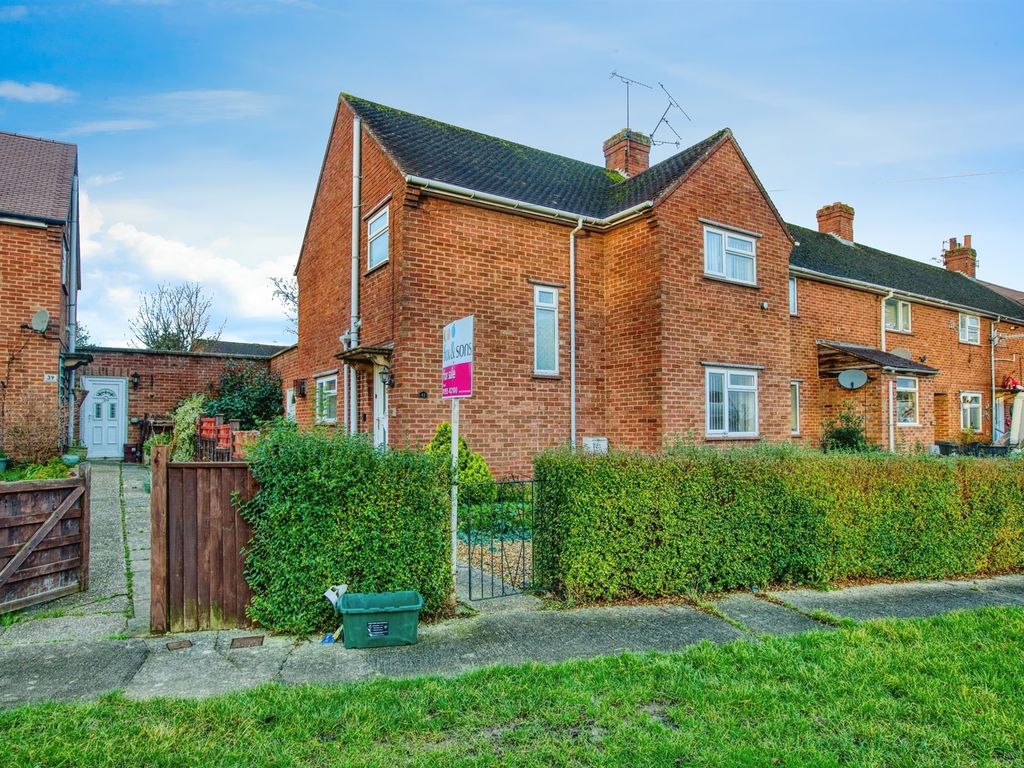 3 bed end terrace house for sale in Milford Road, Yeovil Marsh, Yeovil