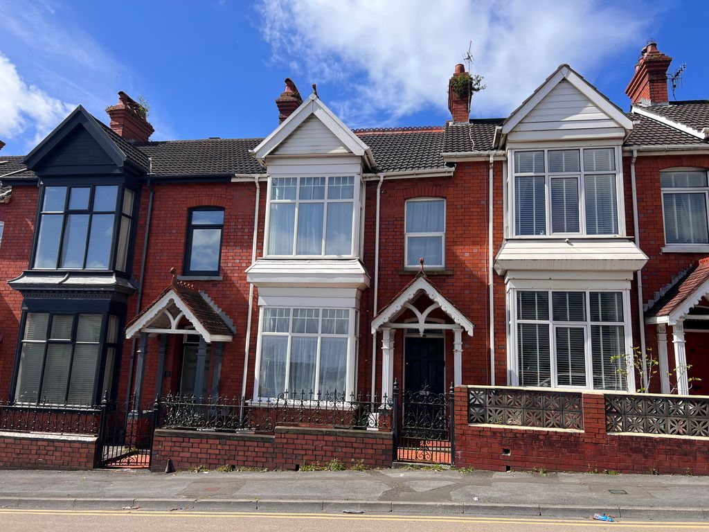 3 bed terraced house for sale in Felinfoel Road, Llanelli SA15, £