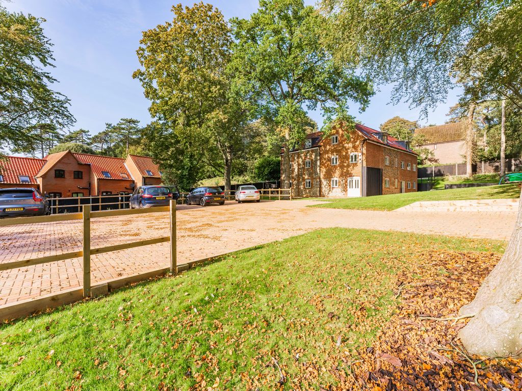 New home, 2 bed flat for sale in Overstrand Road, Cromer NR27, £270,000