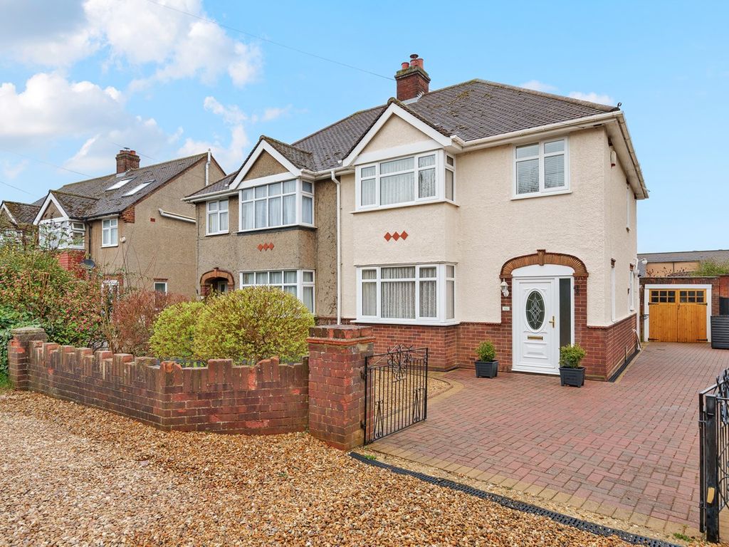 3 bed semidetached house for sale in Shefford Road, Clifton SG17 Zoopla