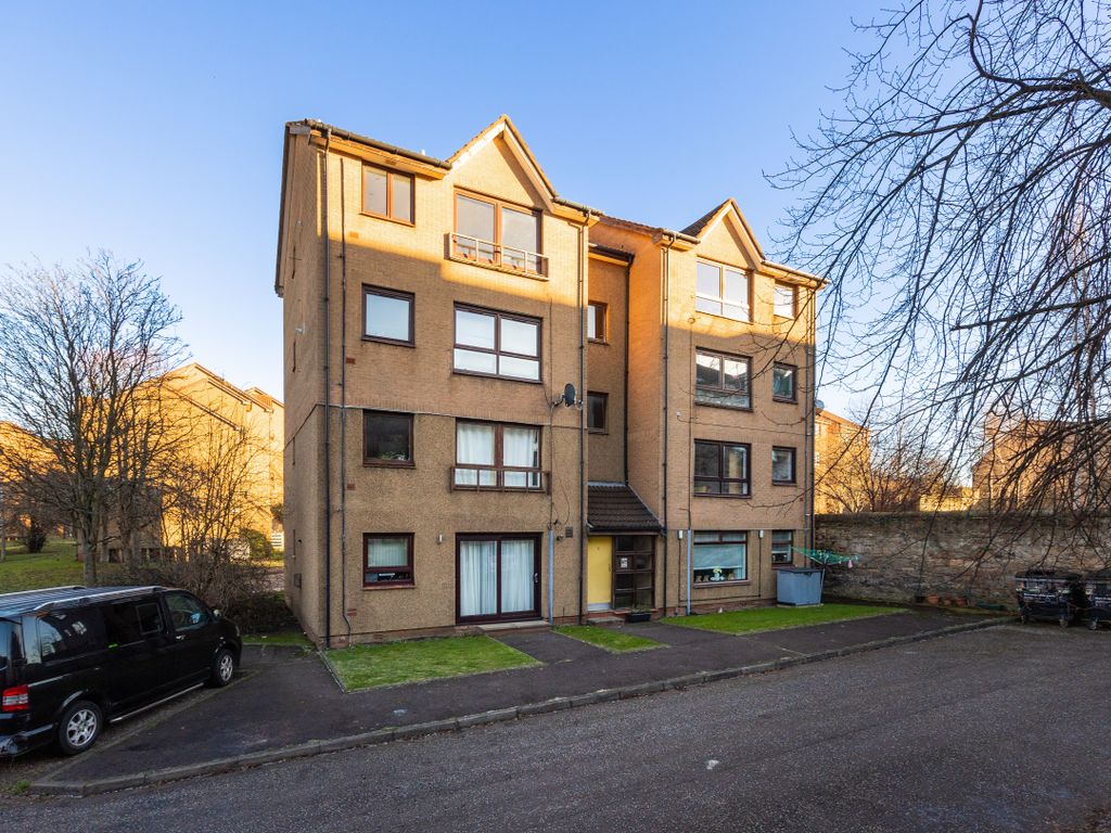 2 bed flat for sale in 2/3 North Hillhousefield, Edinburgh EH6, £165,000 Zoopla