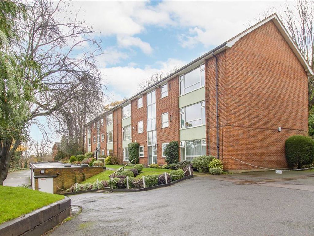 2 bed flat to rent in Lubbock Road, Chislehurst BR7, £1,700 pcm Zoopla