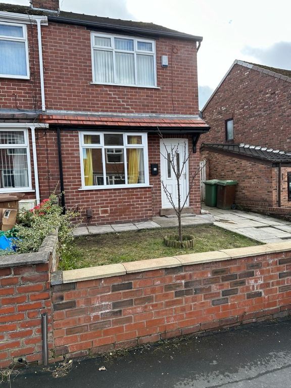 2 bed semidetached house to rent in Litherland Crescent, St. Helens