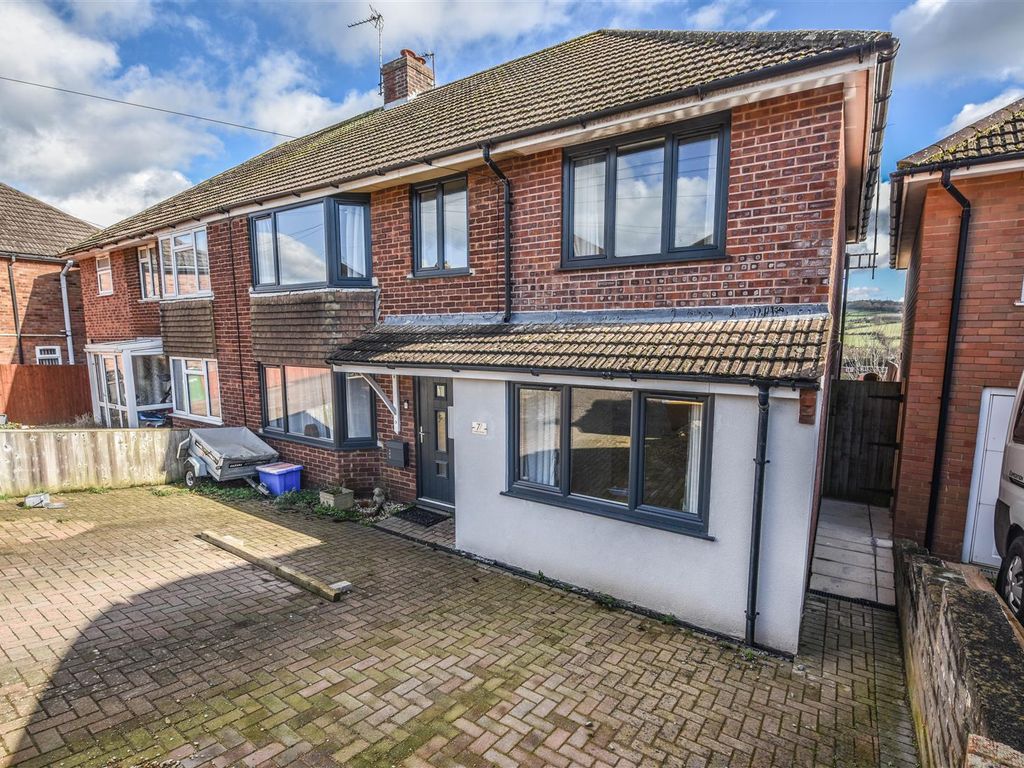 4 bed semidetached house for sale in Valley View, Tilsdown, Dursley