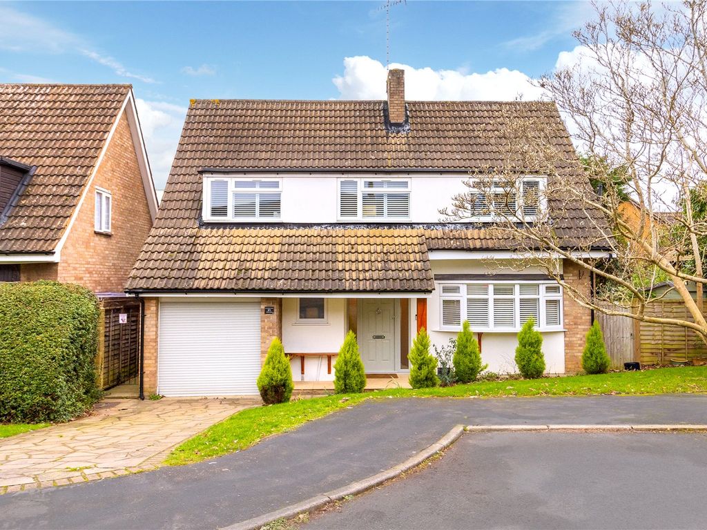4 bed detached house for sale in Chiltern Close, Bushey, Hertfordshire