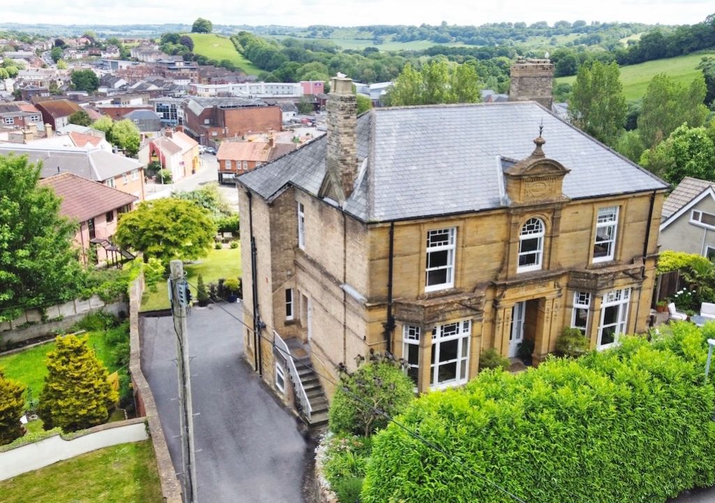 6 bed detached house for sale in Penn Hill, Yeovil, Somerset BA20, £