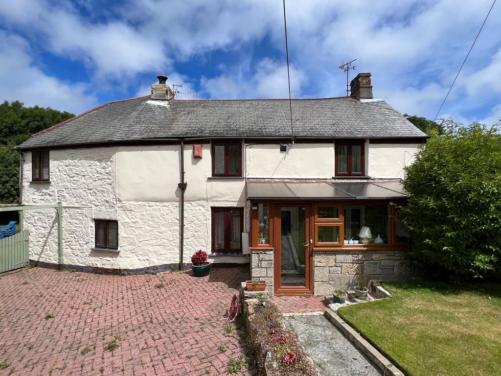 4 bed semidetached house for sale in Tredavoe, Penzance TR20 Zoopla