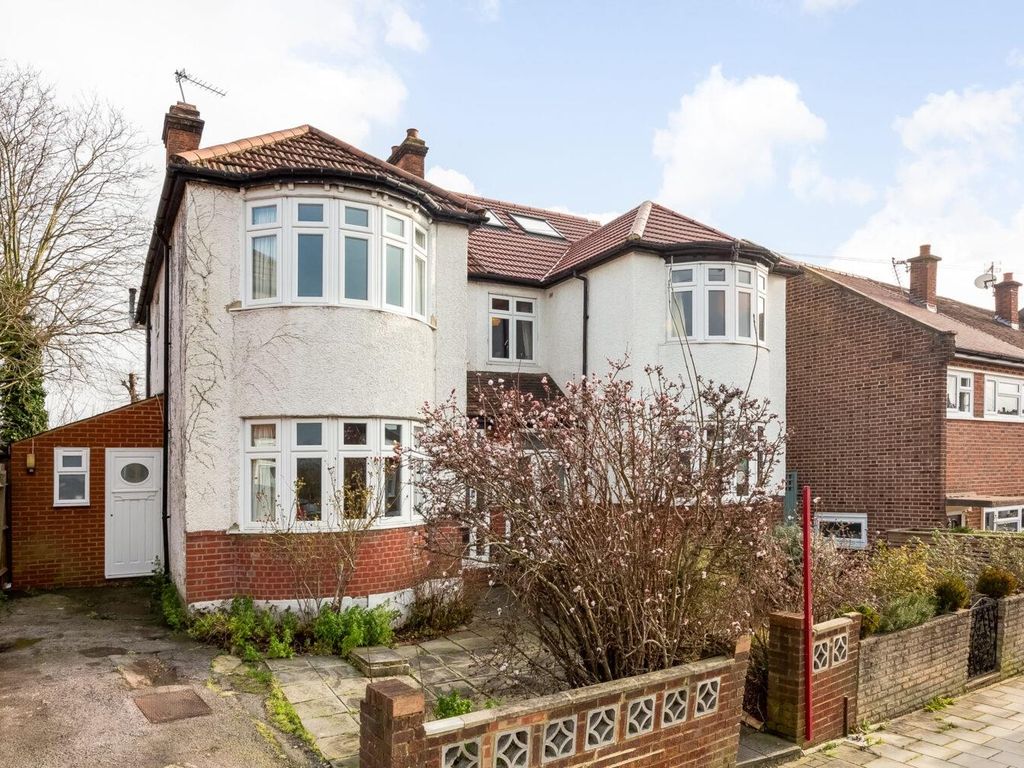 3 bed semidetached house for sale in Thurlow Hill, Dulwich, London