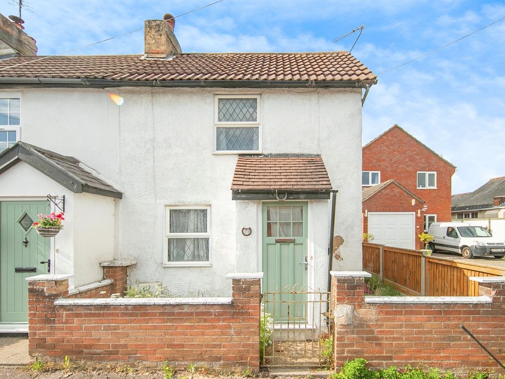 2 bed semidetached house for sale in Bromley Road, Colchester CO4, £